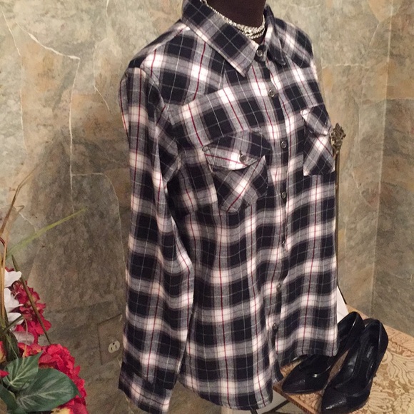 Overdrive 🌹plaid button down shirt top - Picture 8 of 8